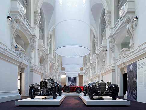 Auto storiche - Museo di arti decorative Room 1 con auto depoca a Parigi